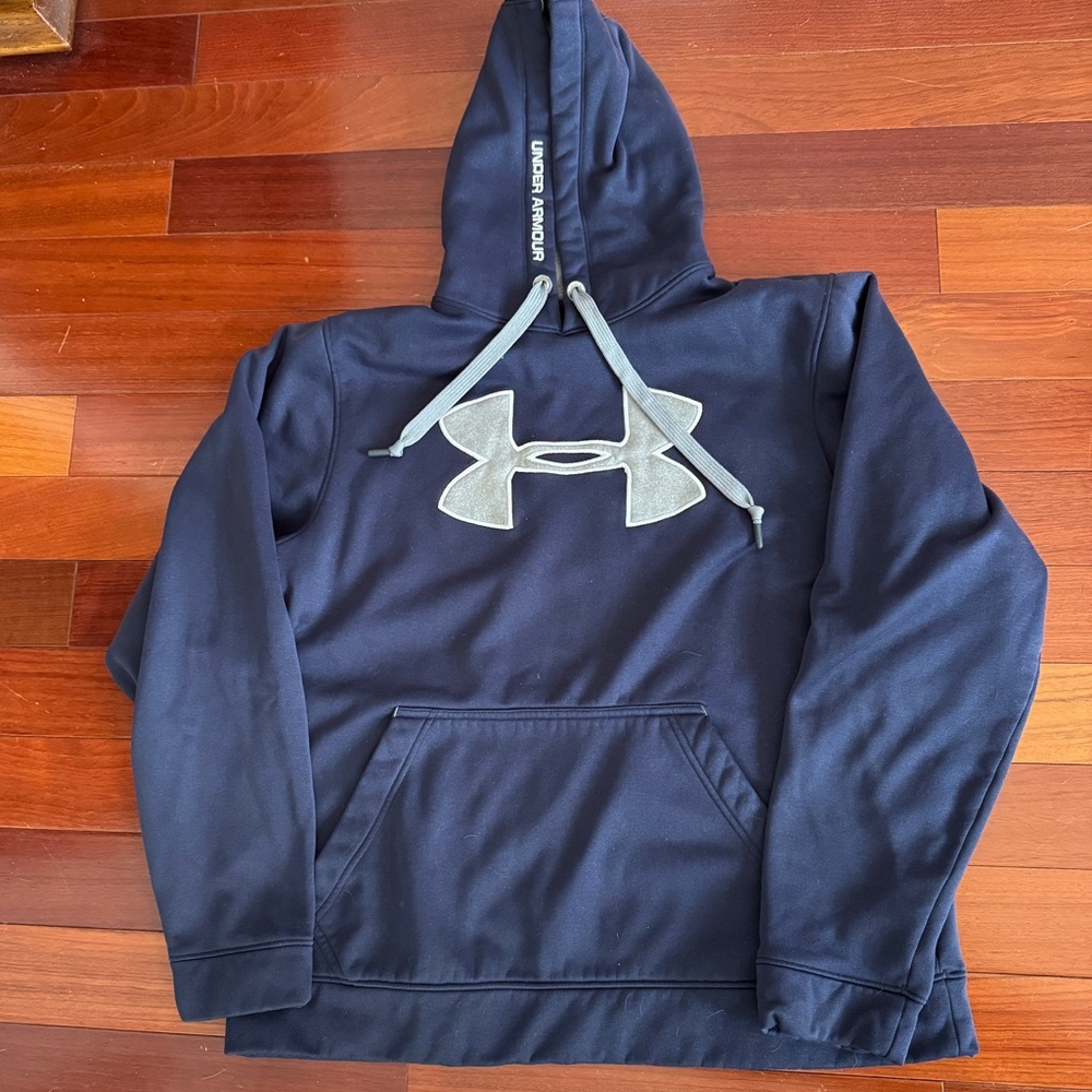 Men’s Under Armour Hoodie Size M EUC